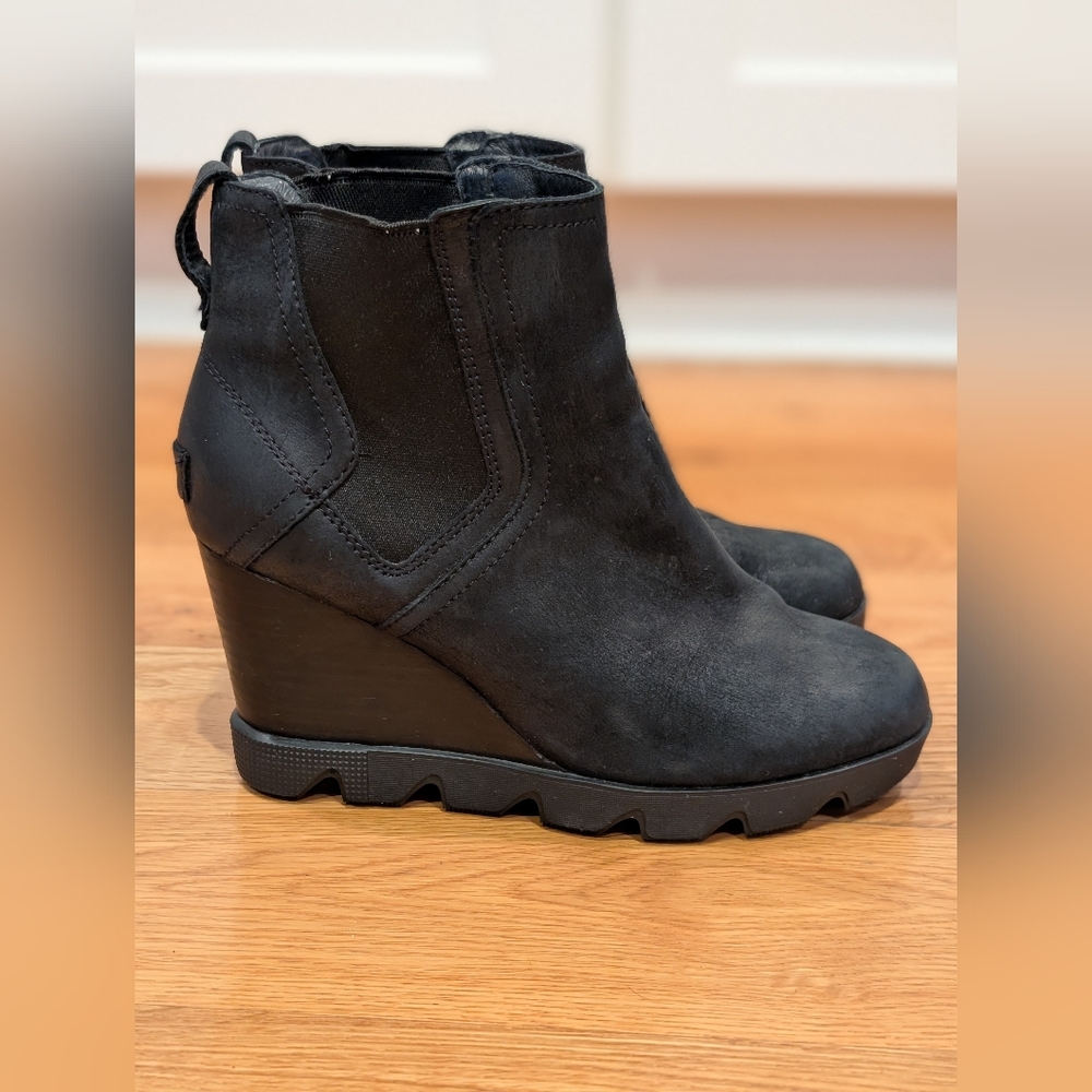 Sorel Joan Uptown Chelsea Black Waterproof Wedge Heel Ankle Boots 7